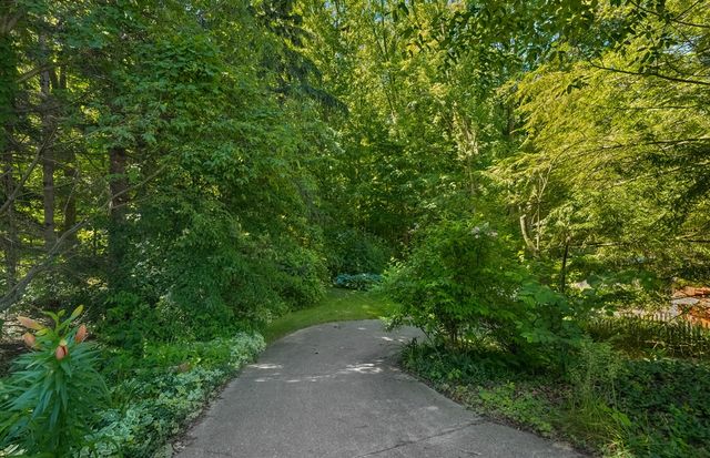 4500 Creek View Drive, Hudsonville, MI 49426