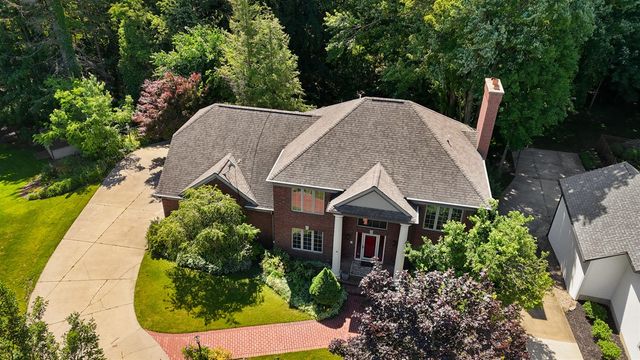 4500 Creek View Drive, Hudsonville, MI 49426