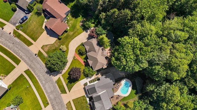 4500 Creek View Drive, Hudsonville, MI 49426
