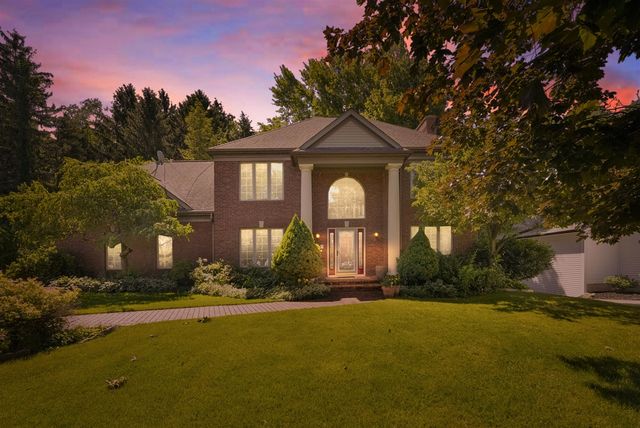 4500 Creek View Drive, Hudsonville, MI 49426