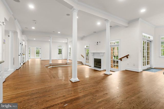 6 TIMBERPARK CT, Lutherville Timonium, MD 21093