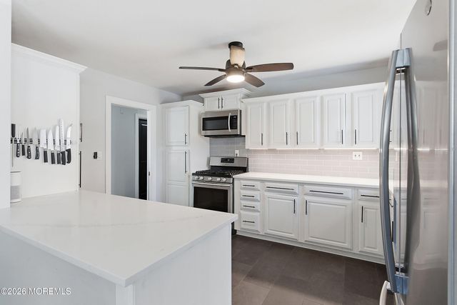 31 Mitchell Drive, Toms River, NJ 08755