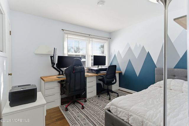 31 Mitchell Drive, Toms River, NJ 08755