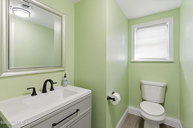 31 Mitchell Drive, Toms River, NJ 08755