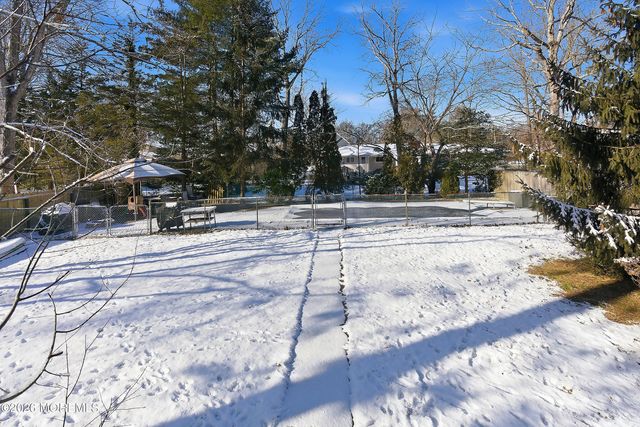 31 Mitchell Drive, Toms River, NJ 08755