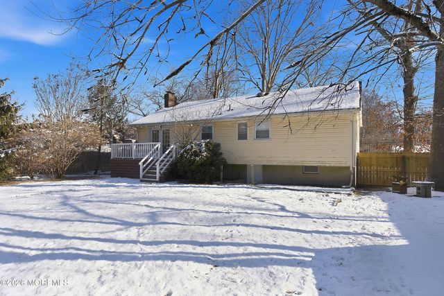 31 Mitchell Drive, Toms River, NJ 08755