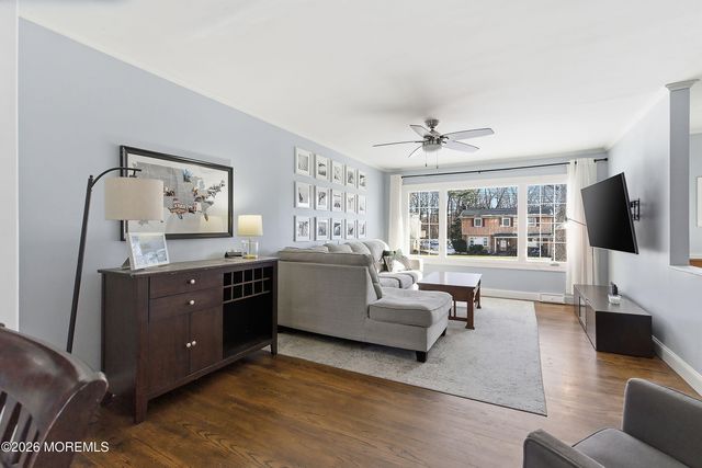 31 Mitchell Drive, Toms River, NJ 08755