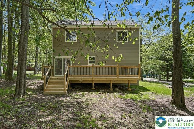 8592 Periwinkle Drive, Coolbaugh Twp, PA 18466