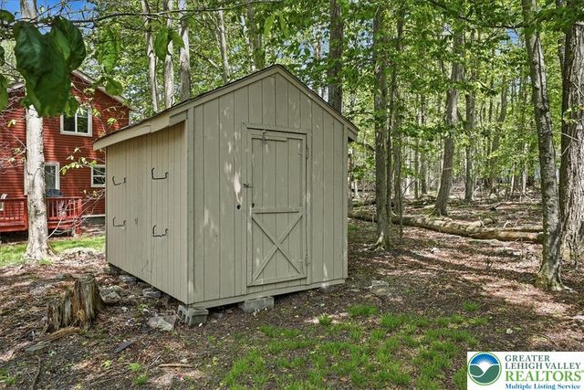 8592 Periwinkle Drive, Coolbaugh Twp, PA 18466