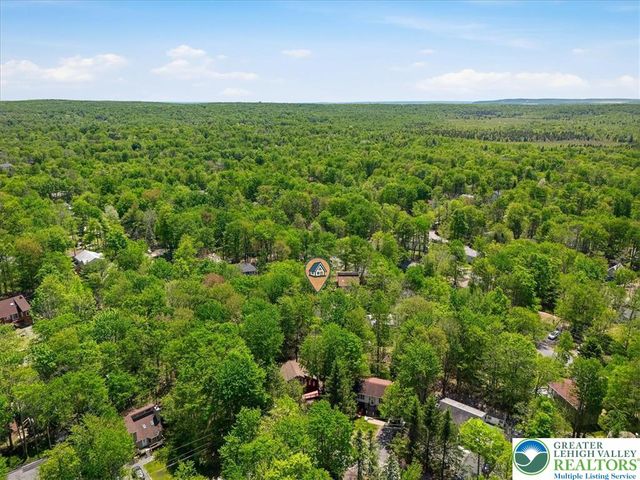 8592 Periwinkle Drive, Coolbaugh Twp, PA 18466