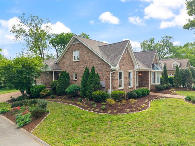 6013 Landmark Pl, Brentwood, TN 37027