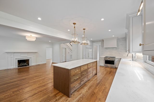 6013 Landmark Pl, Brentwood, TN 37027