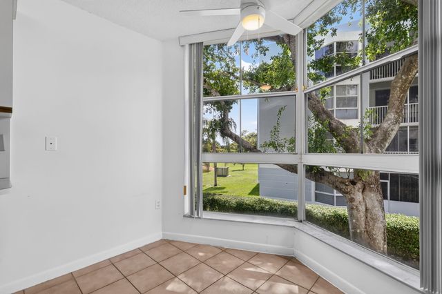 5936 MORNINGSTAR Circle 205, Delray Beach, FL 33484