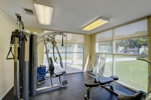 5936 MORNINGSTAR Circle 205, Delray Beach, FL 33484