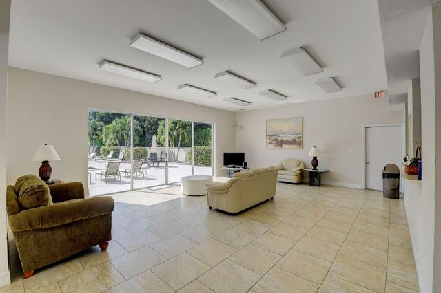 5936 MORNINGSTAR Circle 205, Delray Beach, FL 33484