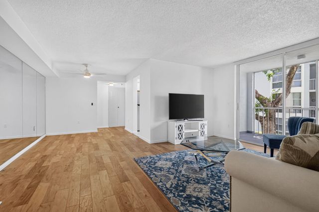 5936 MORNINGSTAR Circle 205, Delray Beach, FL 33484