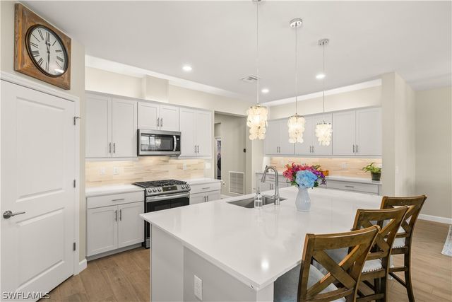 18651 Ives DR, Estero, FL 33928