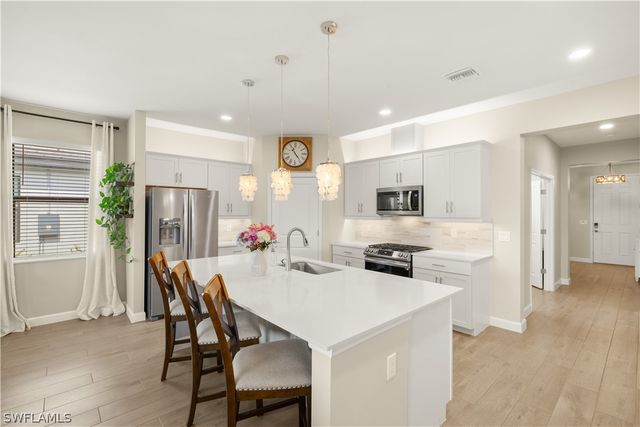 18651 Ives DR, Estero, FL 33928