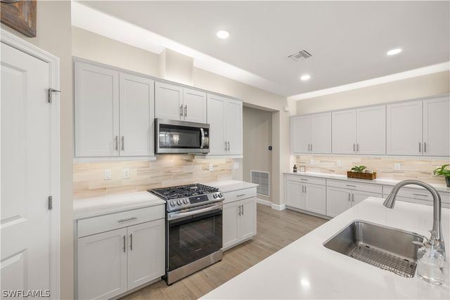 18651 Ives DR, Estero, FL 33928