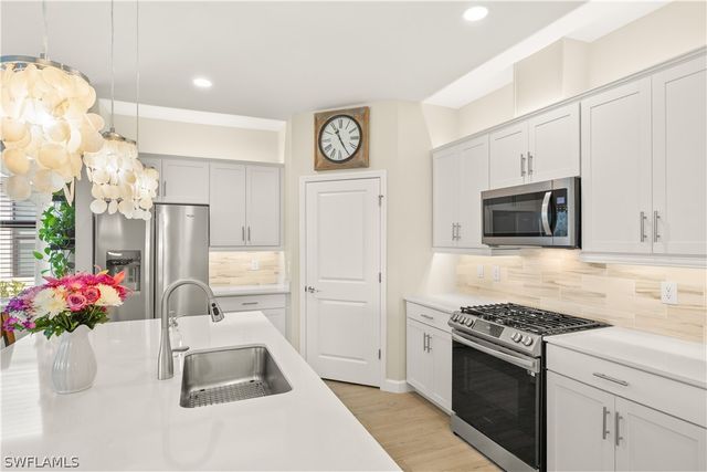 18651 Ives DR, Estero, FL 33928