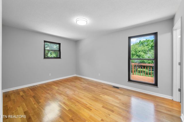 235 S Ridge Rd, Knoxville, TN 37920