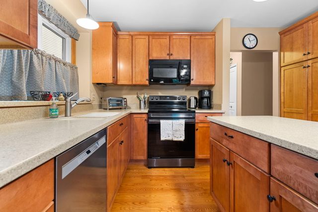 444 Burr Oak Drive, Ann Arbor, MI 48103