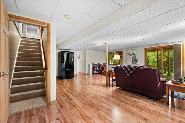 444 Burr Oak Drive, Ann Arbor, MI 48103