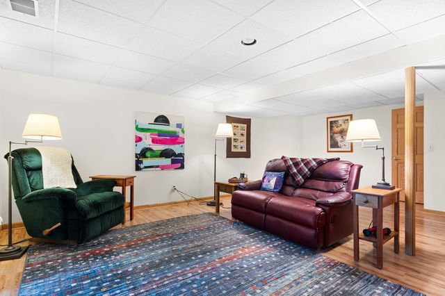 444 Burr Oak Drive, Ann Arbor, MI 48103