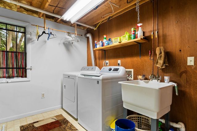 444 Burr Oak Drive, Ann Arbor, MI 48103