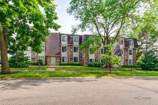 985 S Court Of Shorewood Court 2B, Vernon Hills, IL 60061