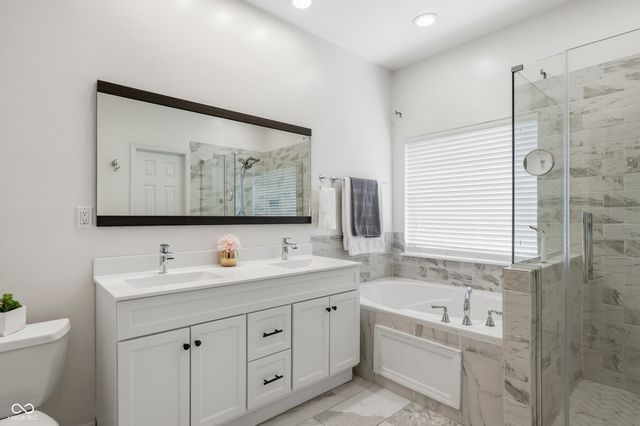5876 Lost Oaks Drive, Carmel, IN 46033