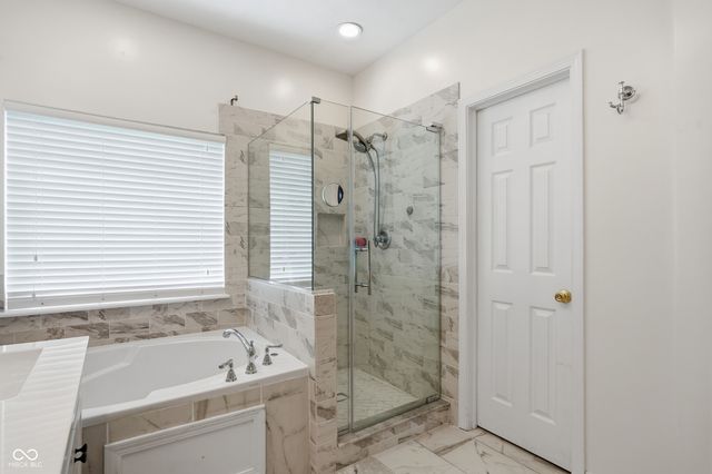 5876 Lost Oaks Drive, Carmel, IN 46033