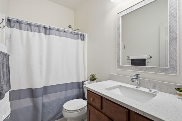 5876 Lost Oaks Drive, Carmel, IN 46033