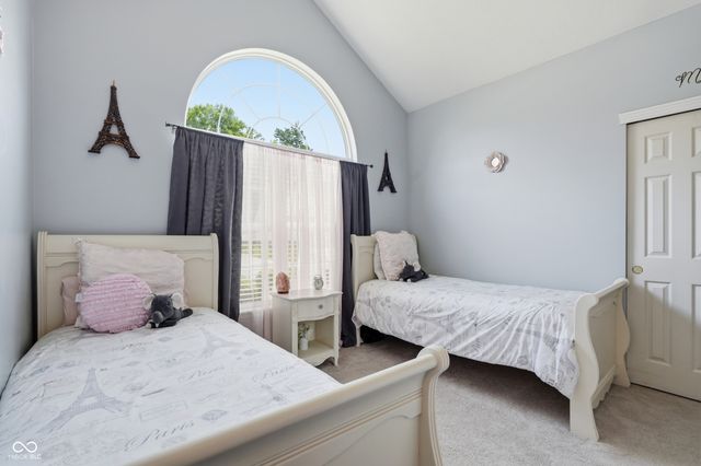 5876 Lost Oaks Drive, Carmel, IN 46033