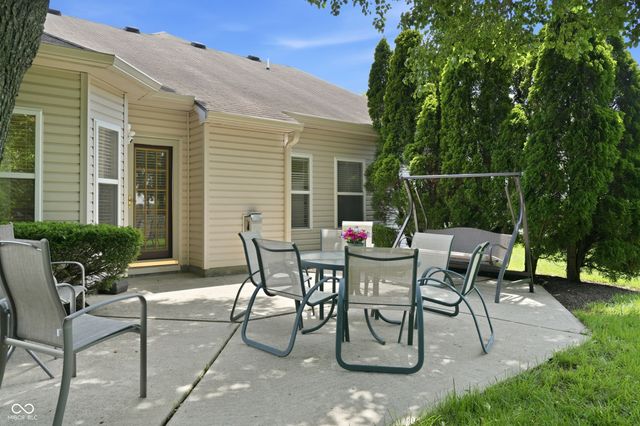 5876 Lost Oaks Drive, Carmel, IN 46033