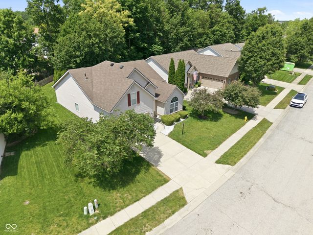 5876 Lost Oaks Drive, Carmel, IN 46033