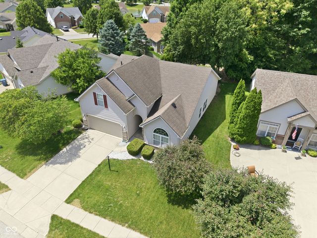 5876 Lost Oaks Drive, Carmel, IN 46033