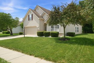 5876 Lost Oaks Drive, Carmel, IN 46033