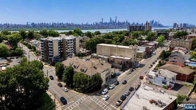 180 Edgewater Road, Cliffside Park, NJ 07010