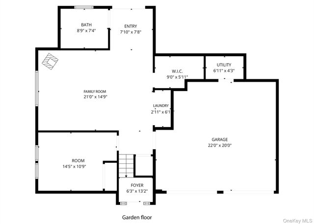 7 Dunhill Road, Manhasset Hills, NY 11040