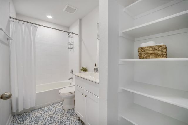 120 Rosa RD, San Marcos, TX 78666