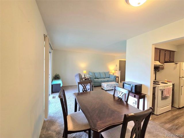 1891 Baldwin Drive 4, Trenton, MI 48183