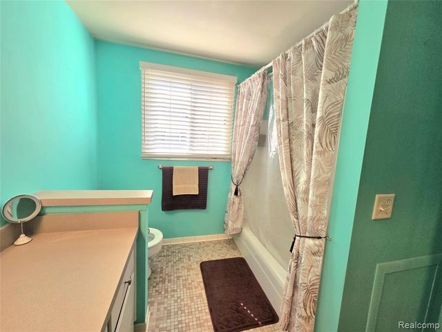 1891 Baldwin Drive 4, Trenton, MI 48183