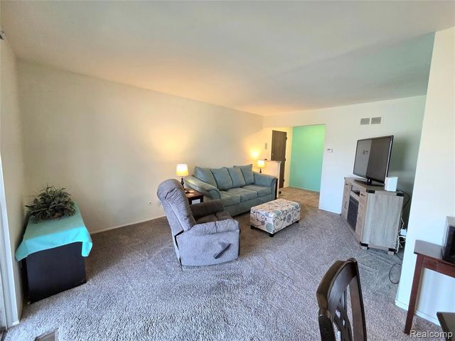 1891 Baldwin Drive 4, Trenton, MI 48183