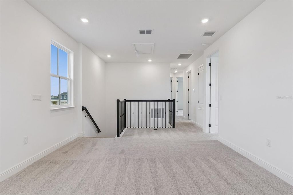 Image 20 of property listing at 10272 FIDDLEY ALLEY, Orlando, FL 32827