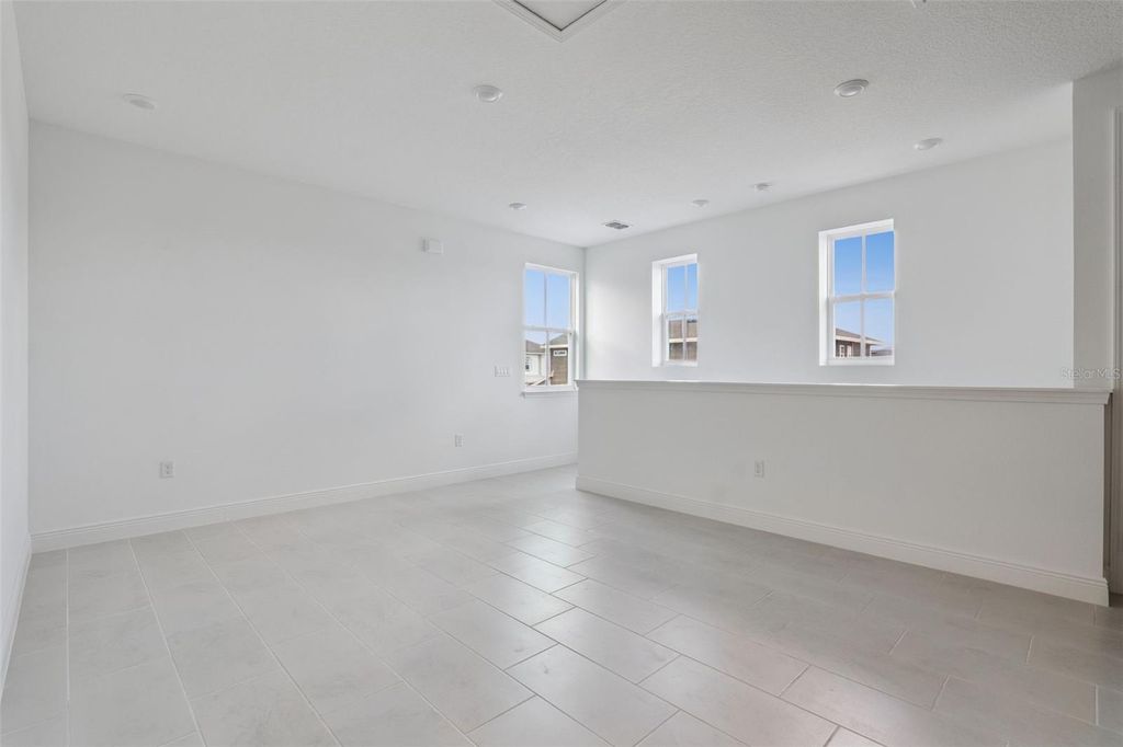 Image 27 of property listing at 10272 FIDDLEY ALLEY, Orlando, FL 32827