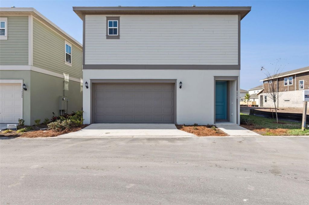 Image 34 of property listing at 10272 FIDDLEY ALLEY, Orlando, FL 32827