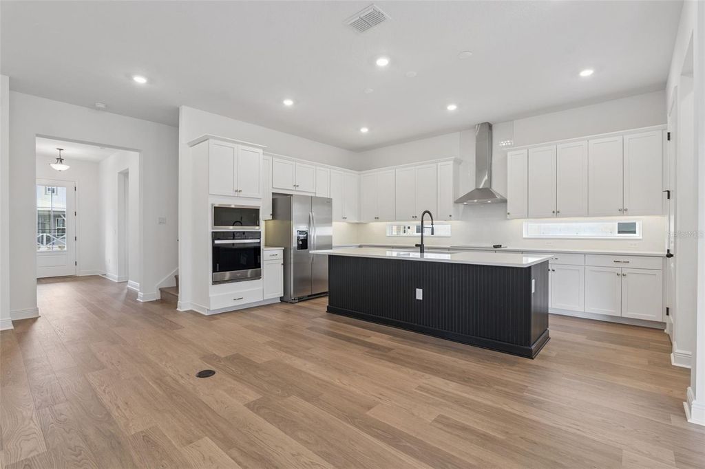 Image 7 of property listing at 10272 FIDDLEY ALLEY, Orlando, FL 32827