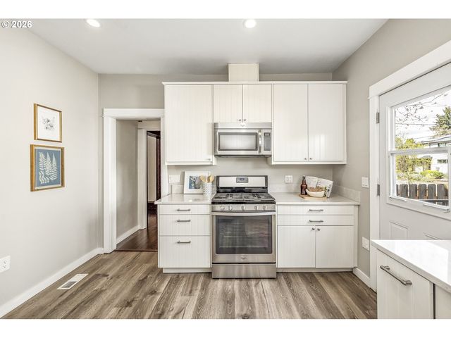 1020 Ne 71ST Ave, Portland, OR 97213