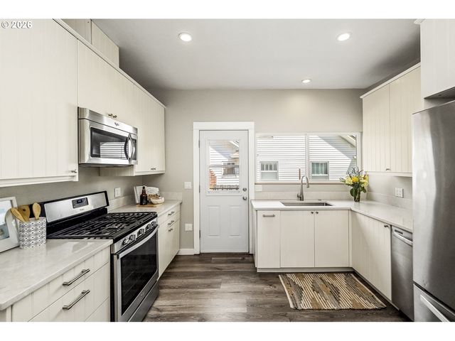 1020 Ne 71ST Ave, Portland, OR 97213